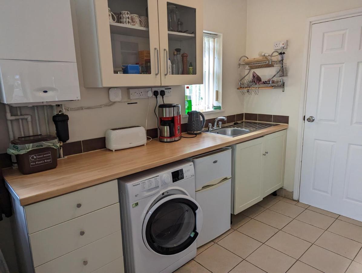 Bristol Self-Catering Studio+Kitchen+Parking Exterior photo